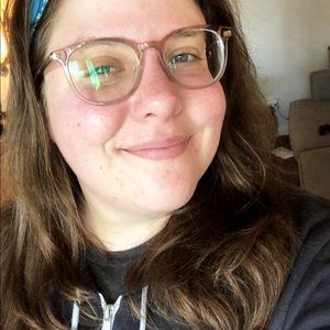 Meet your Posher, Elizabeth